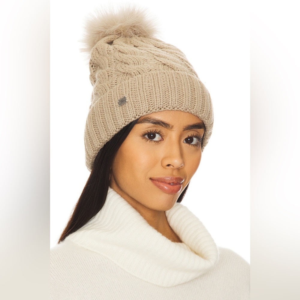 NEW DESIGNER SOIA & KYO AMALIE cable knit WOOL beanie/toque red feather pom pom